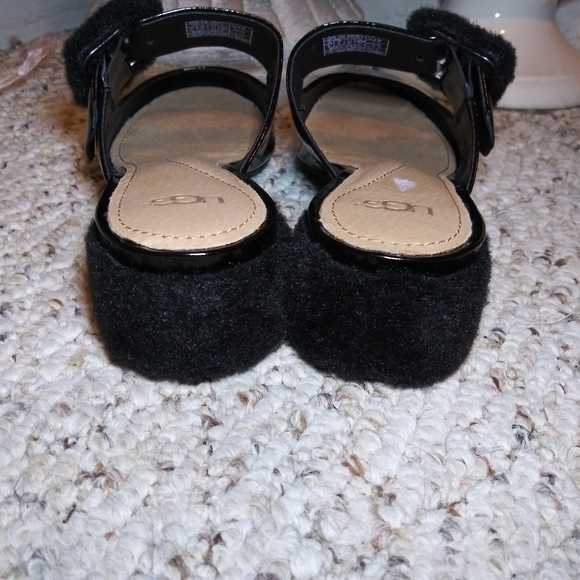 NWT UGG Hayden Blk Patent/Fur Mary Jane Pump Mules - Picture 7 of 11